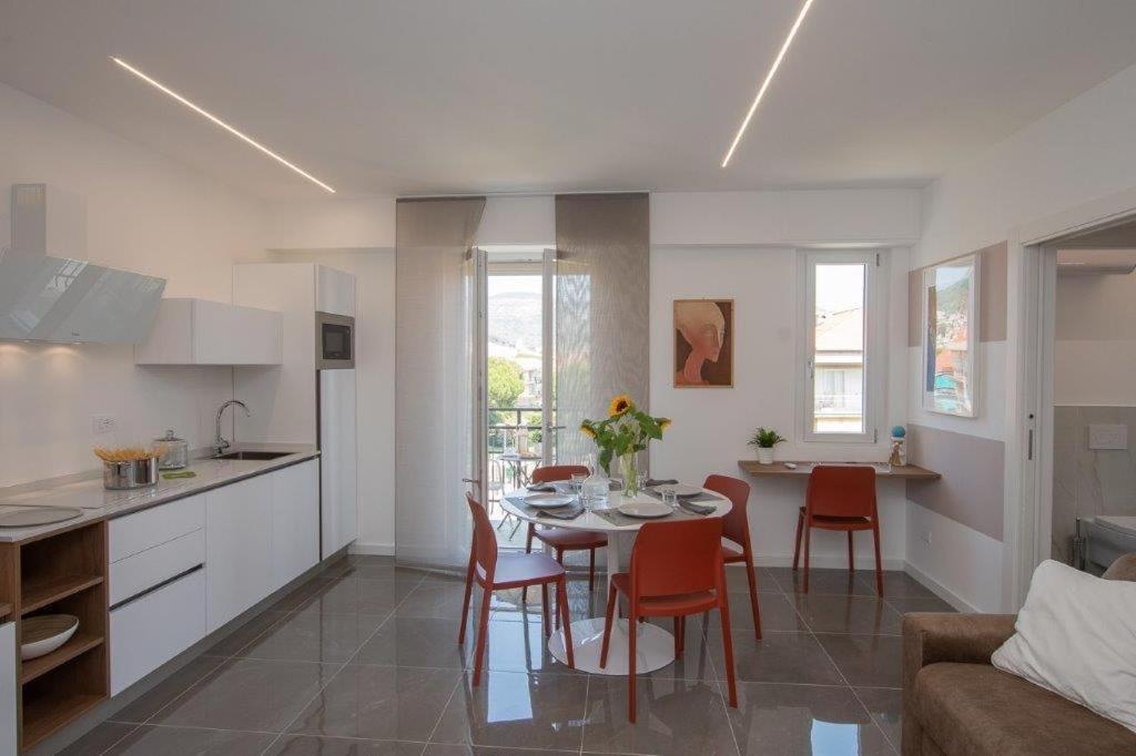 Ad Un Passo Da… Apartment Pietra Ligure Luaran gambar